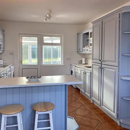 465 - Cashel بيت للعطل Carna